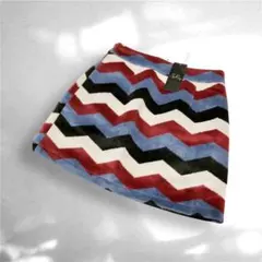 新品未使用品タグ付き ジグザグ柄　台形ミニスカート 韓国ファッション