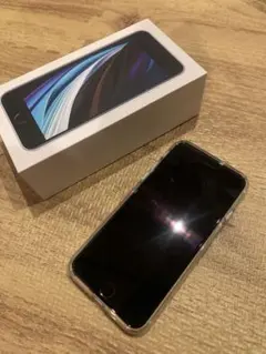 Apple iPhone SE 第2世代 ホワイト 128 GB SIMフリー
