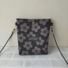 ハンドメイド ちょっとそこまでショルダー キュートフラワー 黒×グレー