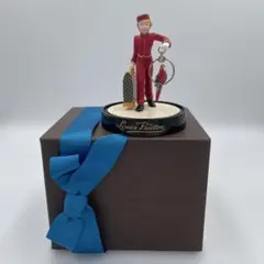 Louis Vuitton ベルボーイ フィギュア ガラスドーム付き - メルカリ