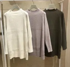 カーキ　SNIDELスナイデル ワイドリブミニニットワンピース