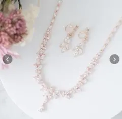 ローズゴールド 花モチーフ ネックレス イヤリングセット　ブライダルアクセサリー