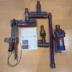 本日限りDyson V8Slim 掃除機本体 アクセサリー多数 - メルカリ