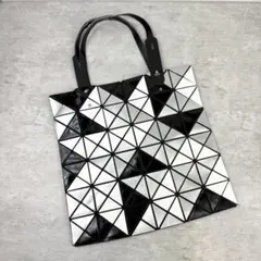 BAOBAO ISSEY MIYAKE バオバオ トートバッグのサムネイル