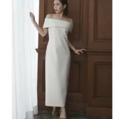 anuans オフショルコンシャスワンピース　S エクリュ　ホワイトベージュ