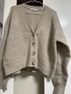 ベージュ Vネック ニット　カーディガン　ユニクロ
