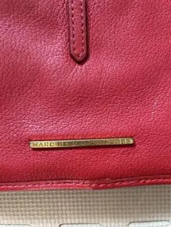 MARC BY MARC JACOBS レッドショルダーバッグ