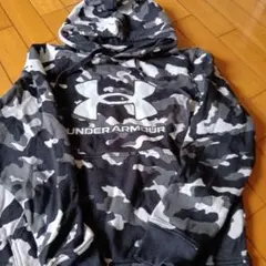 UNDER ARMOUR カモフラージュ パーカー