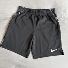 Nike ブラック ハーフパンツ 140 サッカー、バスケウェア、スポーツ