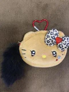 日焼けキティちゃん　カラビナ付きミニフェイスポーチ　レオパード柄