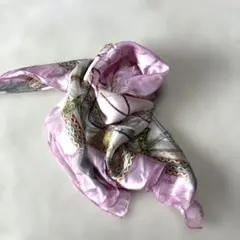 ピンク スカーフ