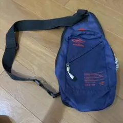 umbro ネイビー ショルダーバッグのサムネイル