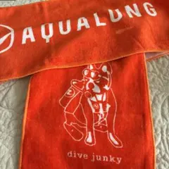 新品 AQUALUNG アクアラング タオル dive junky オレンジ 犬