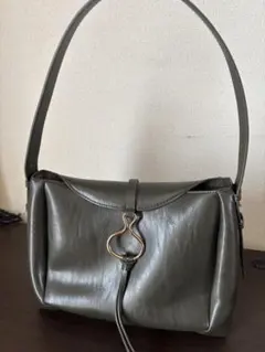 オリーブグリーン ショルダーバッグのサムネイル