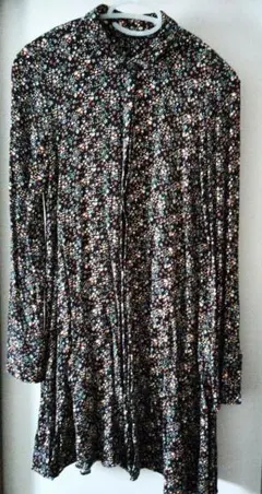 ZARA小花柄 長袖 ワンピース