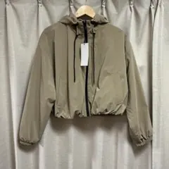 ZARA クロップド　ジャケット　ベージュ　防水　フード付き