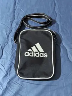 adidas アディダスショルダーバッグ