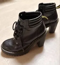 Dr. Martens レースアップ ヒールブーツ ブラックのサムネイル