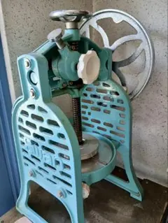 Item thumbnail for item ddcbb2b9-15e6-49a5-bdf7-55d9610a5a4b