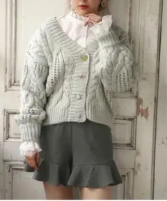 【one after another NICE CLAUP】キラキラボタンカーデ