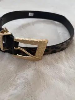 伊太利屋　GKヒョウ柄 ゴールドバックル ベルト