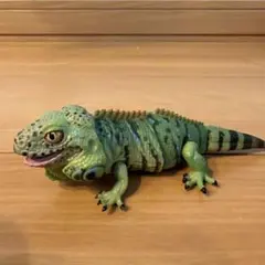 トカゲ　フィギュア　ガチャガチャ　リアル