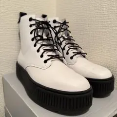 Puma 厚底ブーツ ホワイト