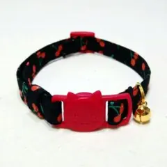 黒さくらんぼ柄赤バックル 軽量猫首輪