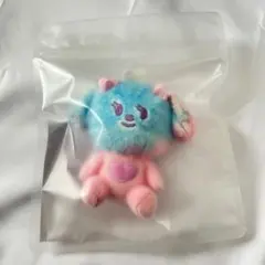 TXT プルバトゥ　バムグッ　SANCTUARY キーリング　レインボー