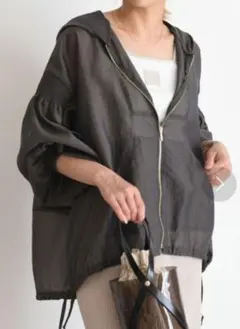 eimee lawシャーリングスリーブ フーディーシアーパーカー 新品黒色のサムネイル