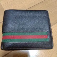 Gucci 二つ折り財布 黒 レザー ストライプ