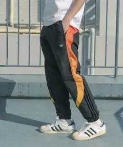 アディダス 刺繍ロゴ トレフォイル トラックパンツ ナイロンパンツ 4XO