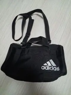adidas ショルダーバッグ ブラックのサムネイル