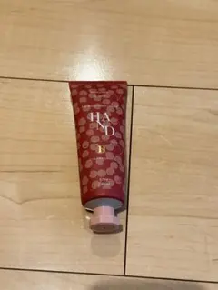 Herlipto CHERRY DRESS ハンドクリーム