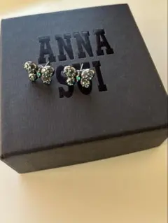 ANNA SUI 蝶の形 ピアス