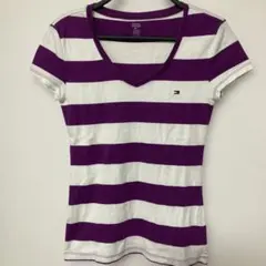 Tommy Hilfiger VネックTシャツ 半袖 紫と白ストライプ