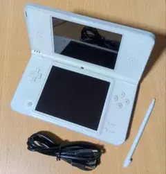 ニンテンドー DS i LL ホワイト 白 本体 付属品 任天堂　986