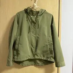 GU マウンテンパーカー　カーキ　グリーン　sサイズ