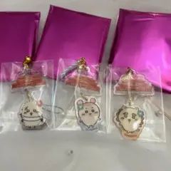 ちいかわ　首里城な鈴付きおみやげキーホルダー