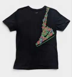NIKE 半袖 Tシャツ ブラック 花柄グラフィックのサムネイル