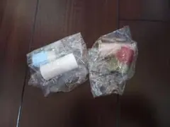 ハローキティ　シナモロール　大人なリップケース　カプセルトイ　まとめ売り