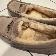 UGG ビジュー付き グレー モカシン　スリッポン