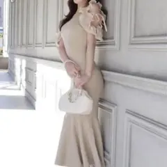 ROYAL PARTY ラッフルスリーブマーメイドワンピース ベージュ