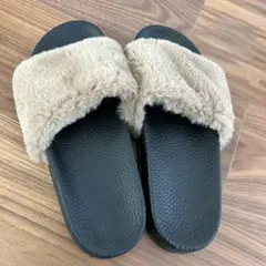 レディース　もこもこサンダル　ファー付き