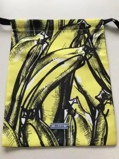 【新品】ノベルティ　PRADA バナナ柄 巾着　バッグ　イエロー　非売品