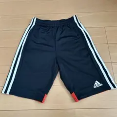adidas ハーフパンツ　サイズ130