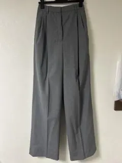 PRADA　グレー　ワイドストレートスラックス　24ss aw 2026年最新】PRADA スラックスの人気アイテム - メルカリ