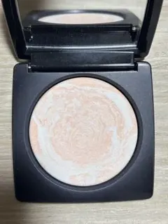 BOBBI BROWN シアーフィニッシュ ブラーリングパウダー　パールピンクのサムネイル