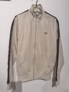 FRED PERRY トラックジャケット ベージュ Sサイズ - メルカリ
