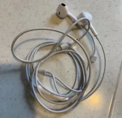 有線イヤホン iPhone 美品
